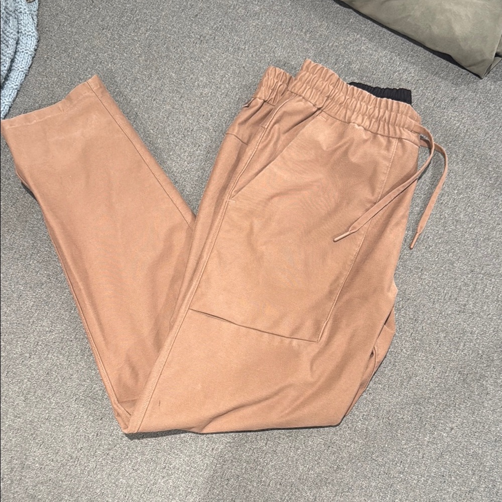 Lululemon Athletica Tan Sweatpants Relaxed Fit Joggers